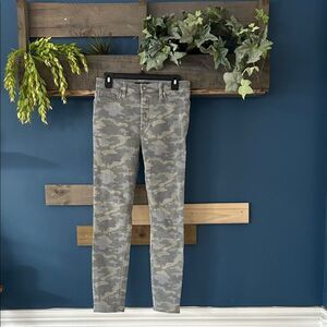 Hudson Jeans Camo Barbara Super Skinny Women Jeans NWOT  28